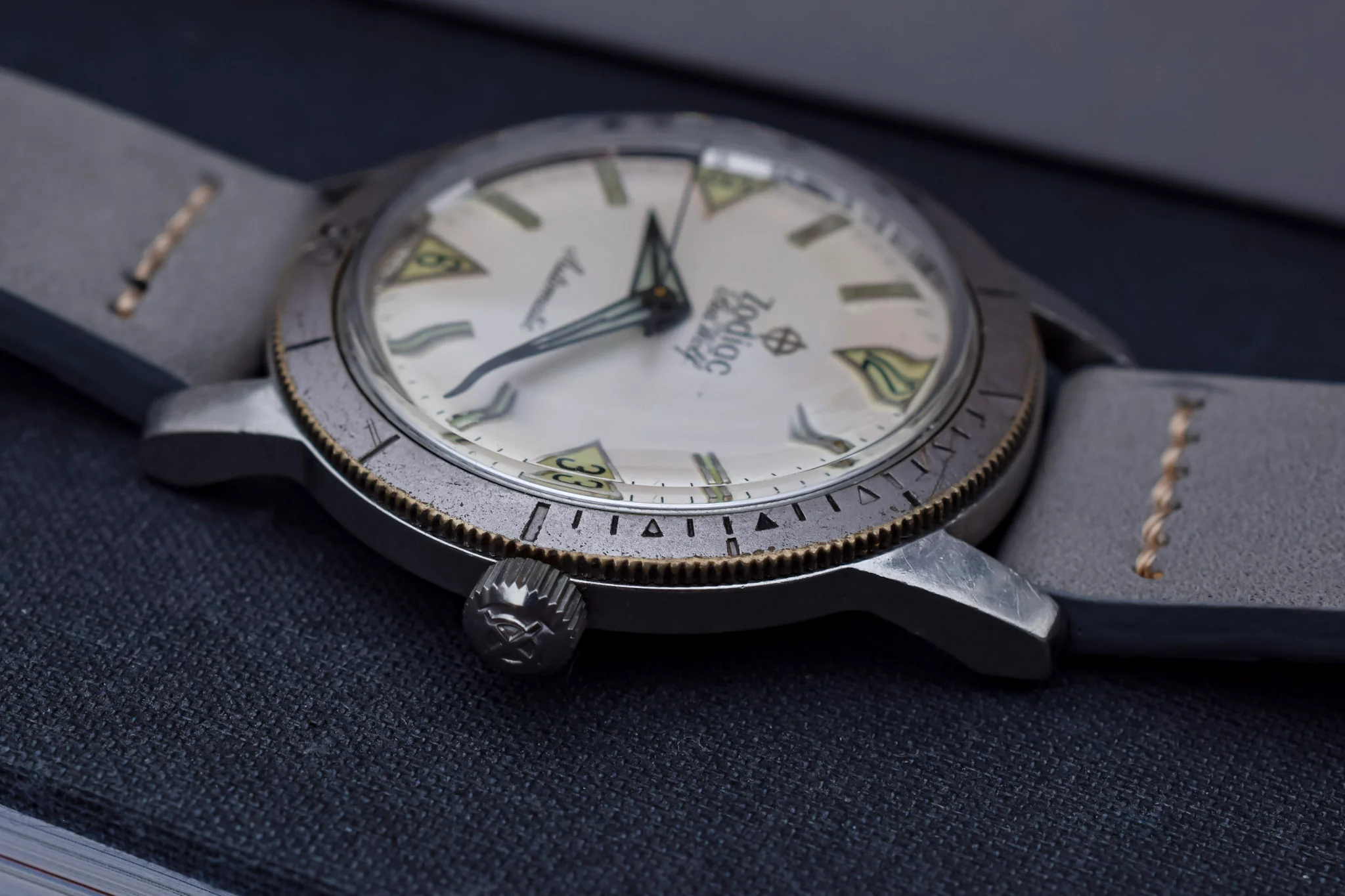 Vintage Zodiac Sea Wolf White Dial - Image 5